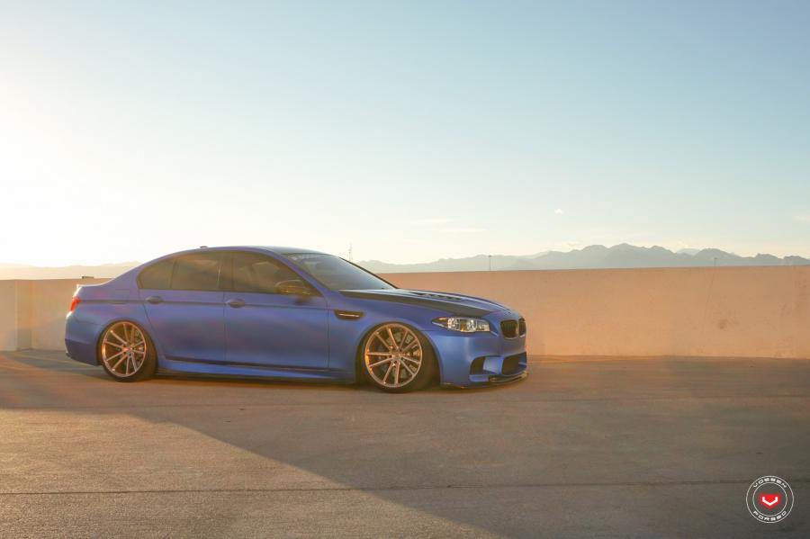  BMW M5 on Vossen Wheels (CG-203) 2017 года  (фото 13 из 24)